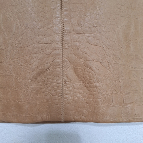 Louis Feraud Camel Quiet Luxury Lamb Leather Back Zip Pencil Skirt Size 4 - Picture 4 of 12
